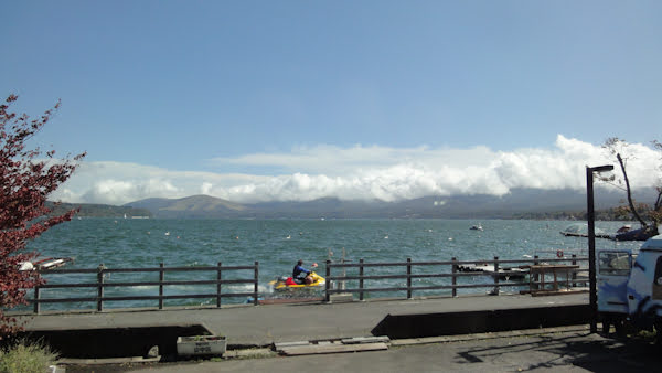waves on lake kawaguchiko
